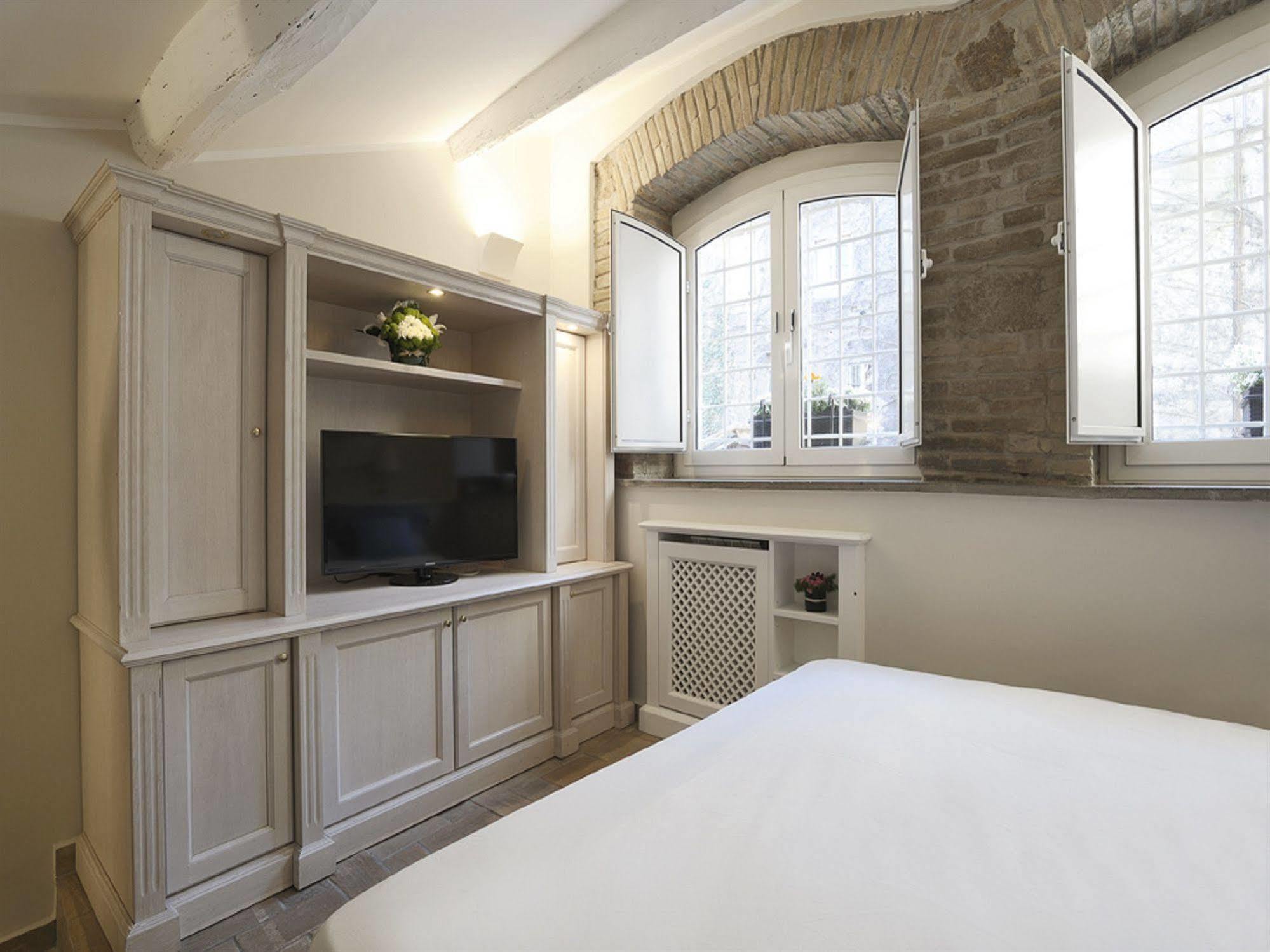 Antiche Residenze Romane Navona Buitenkant foto