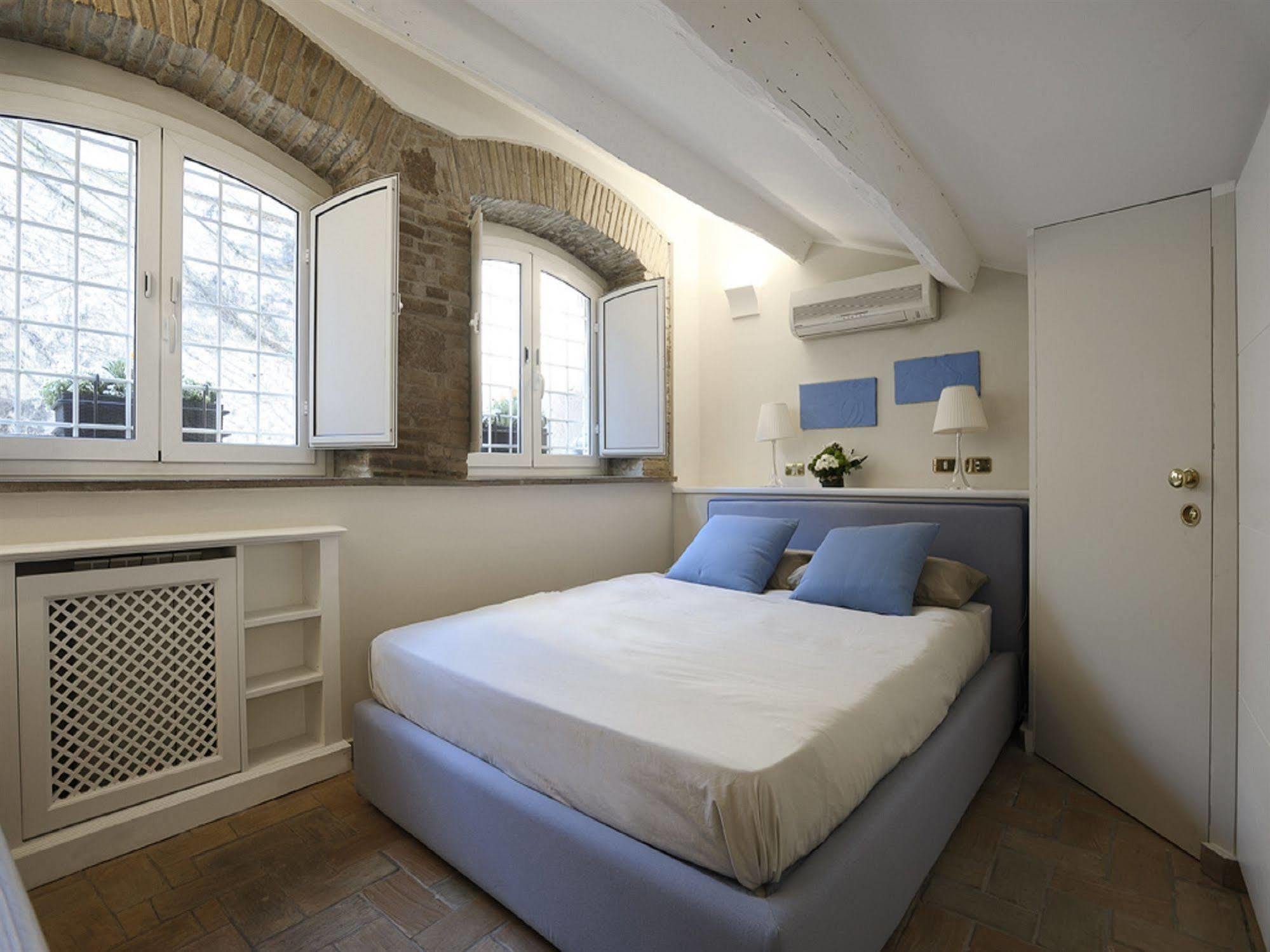 Antiche Residenze Romane Navona Buitenkant foto
